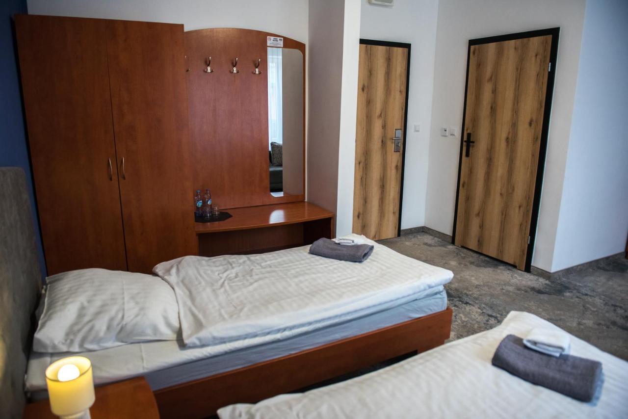 Hotel Paradiso Suchedniów Esterno foto