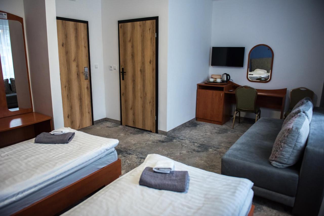 Hotel Paradiso Suchedniów Esterno foto
