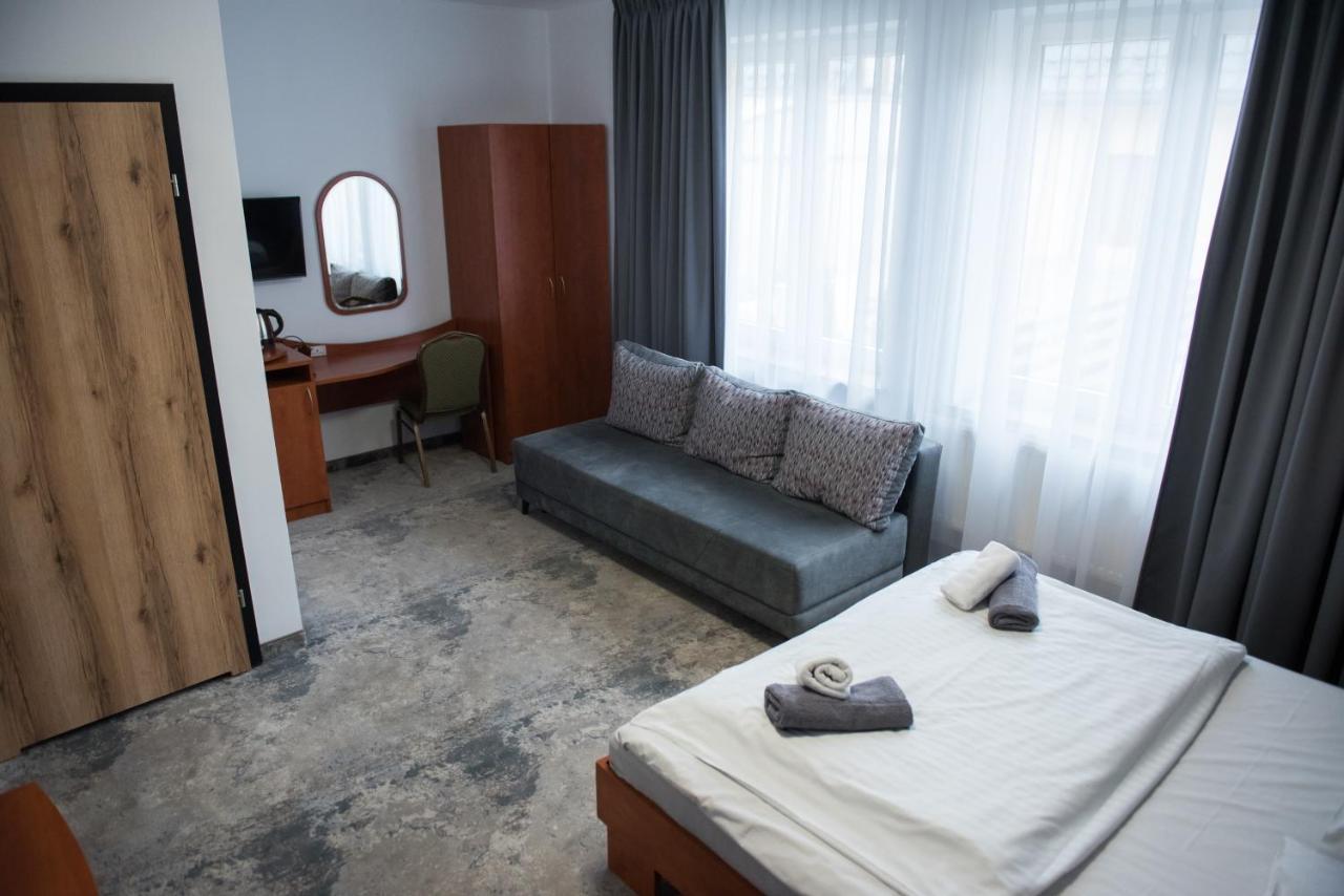 Hotel Paradiso Suchedniów Esterno foto