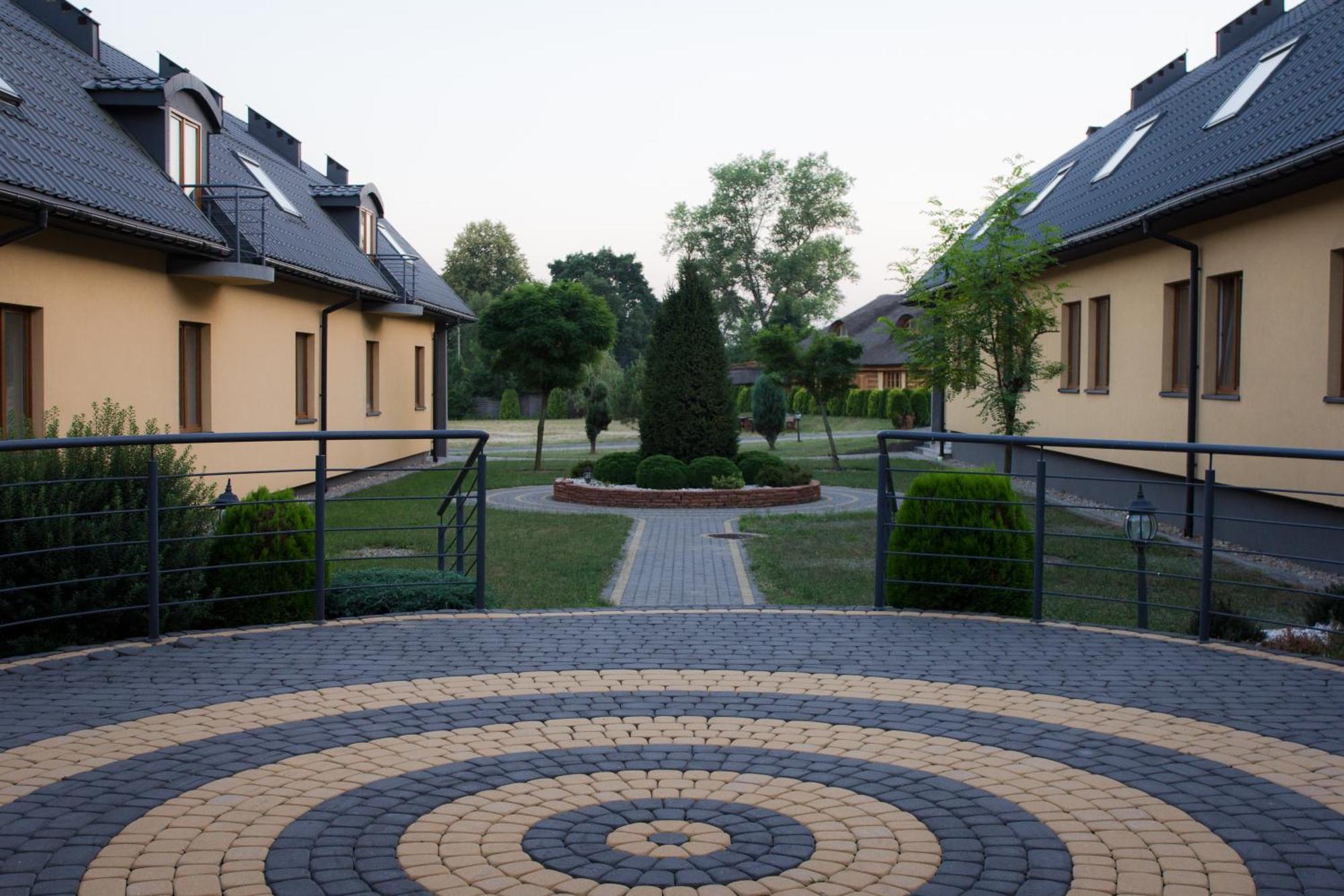 Hotel Paradiso Suchedniów Esterno foto
